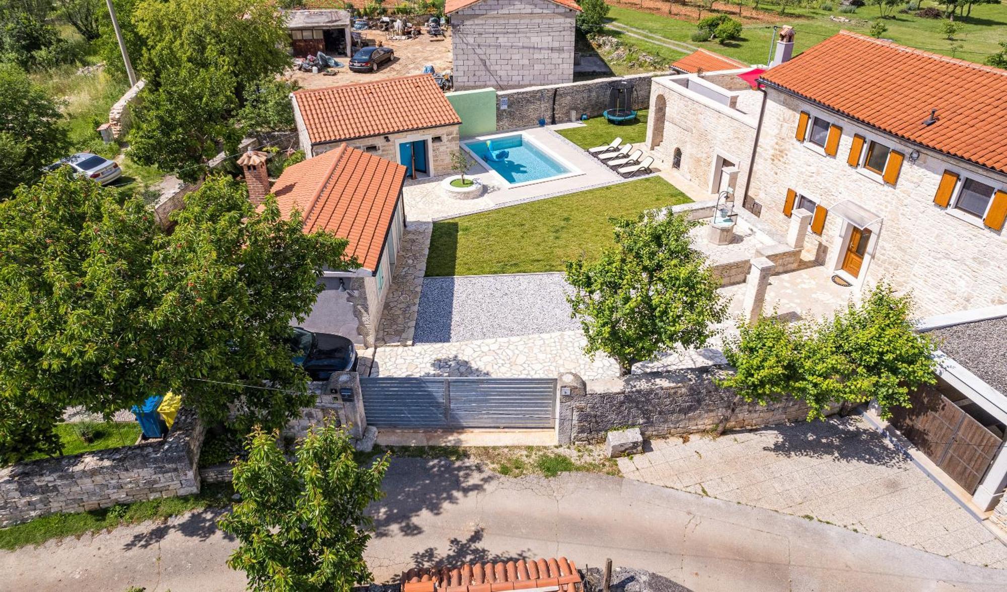 Indigenous House Komez Villa